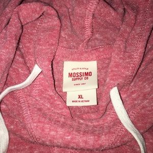 Mossimo pull over
